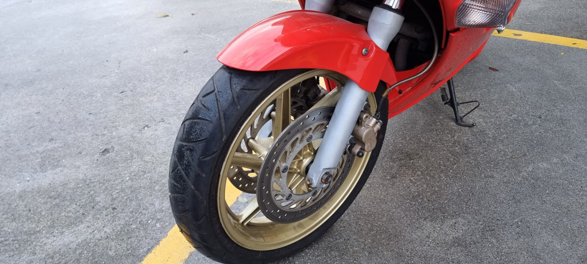 HONDA - RC36 VFR 750F :: GORRIKARS